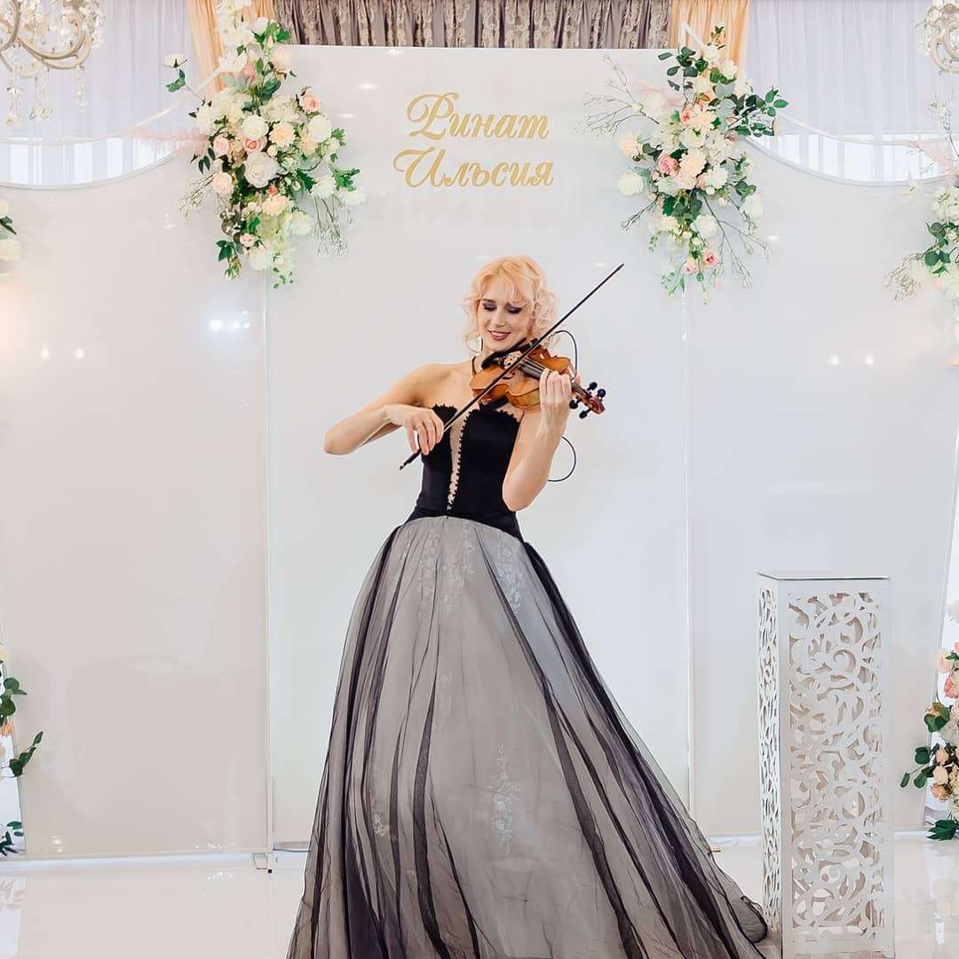 Violinist batumi